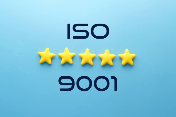 iso 9001 sur fond bleu avec 5 étoiles