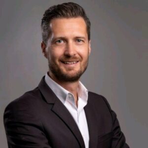 laurent souplet - Datacenter Orange : réussir un projet ISO 9001, ISO 27001 et HDS en 6 mois - Quimper Brest Portrait de Laurent SOUPLET - Directeur des Datacenters - Orange France